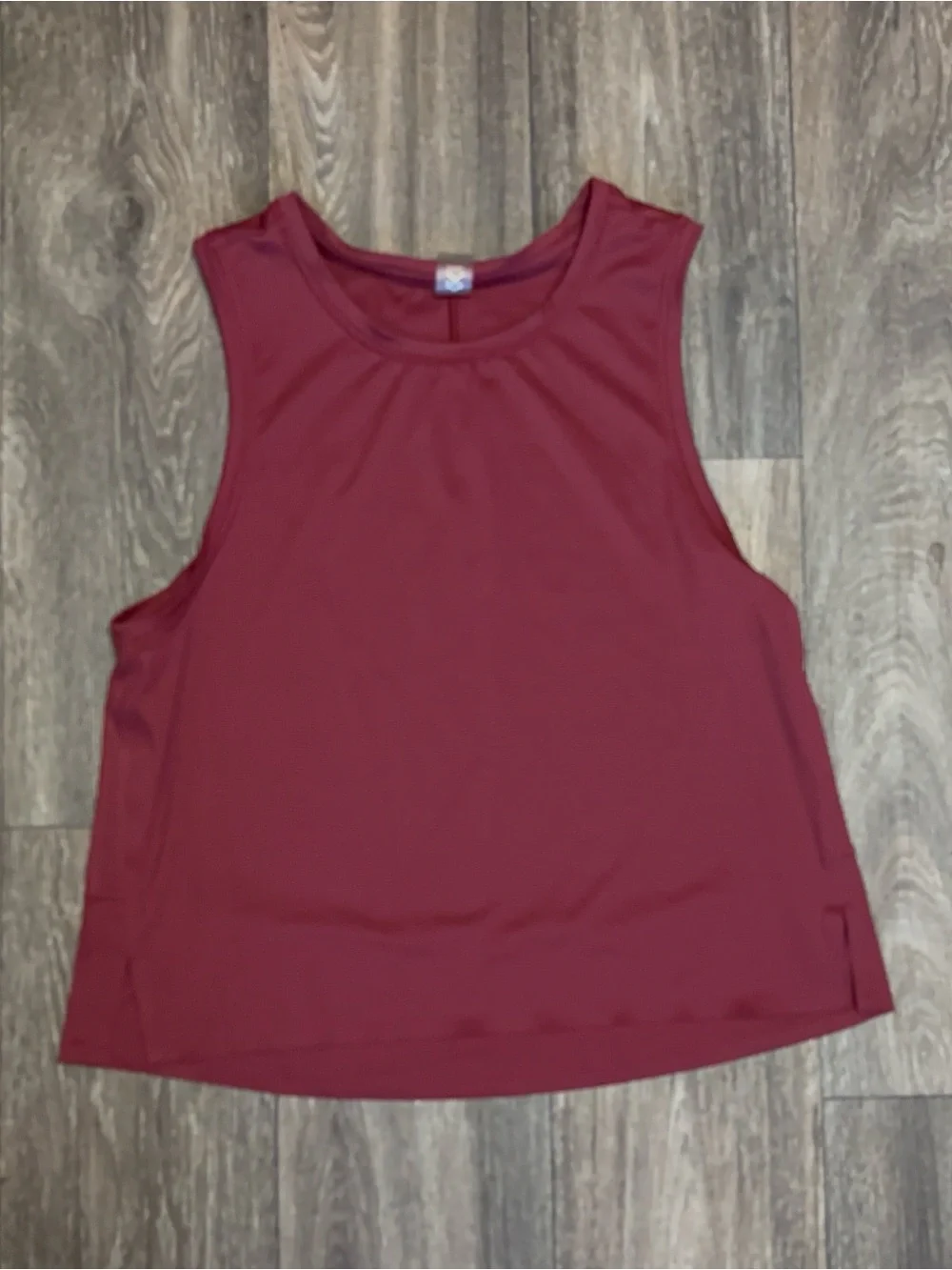 Rhone Women's Serene Tank. - Picture 2 of 6